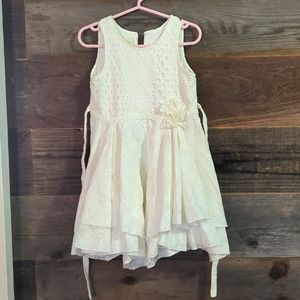Isobella & Chloe White girls hankerchief Dress 3T E